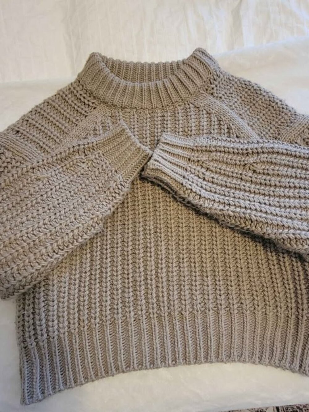 H&M chunky knit sweater crew pullover size XS cropped